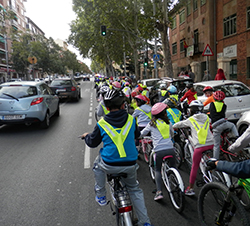 Andando o sobre ruedas, pero con seguridad